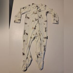 Great condition.  Footed bamboo sleeper. Size 6-12m